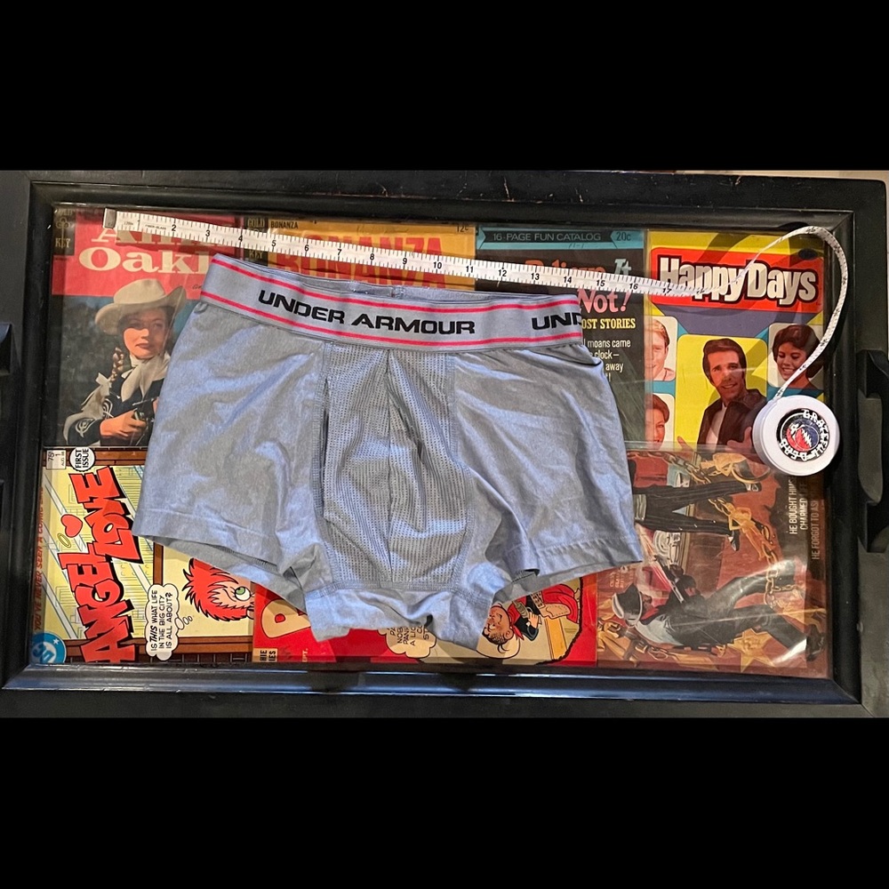 UNDER ARMOUR BOXER BRIEFS SIZE SMALL